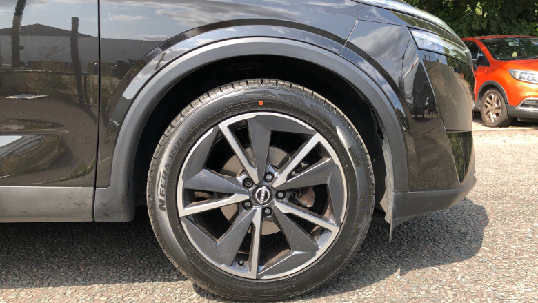 Nissan Qashqai 1.3 DiG-T MH 158 Tekna 5dr Xtronic Petrol Hatchback